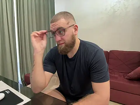 Snapshot of Bear_bear_ chatting on March 15, 4:57 am Bear bear online show from March 15, 4:57 am