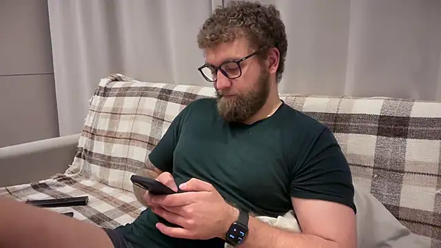Bear bear  online show from May 7, 11:02 am
