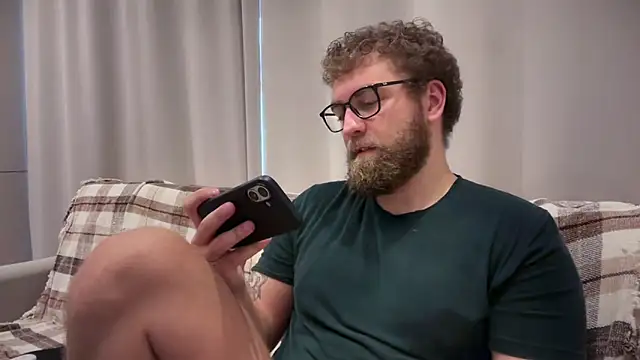 Bear bear  online show from May 6, 7:23 am