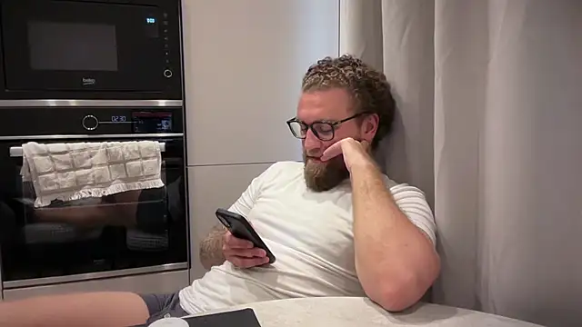 Bear bear  online show from July 12, 8:59 am