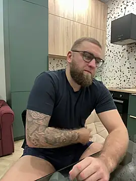 Snapshot of Bear_bear_ chatting on February 27, 8:09 pm Bear bear online show from February 27, 8:09 pm