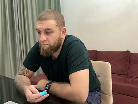Snapshot of Bear_bear_ chatting on March 7, 1:09 am Bear bear online show from March 7, 1:09 am