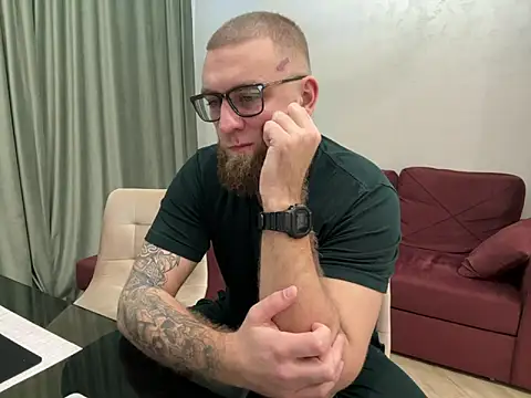 Snapshot of Bear_bear_ chatting on March 14, 2:31 am Bear bear online show from March 14, 2:31 am