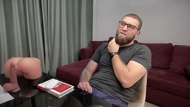 Snapshot of Bear_bear_ chatting on March 10, 7:40 pm Bear bear online show from March 10, 7:40 pm