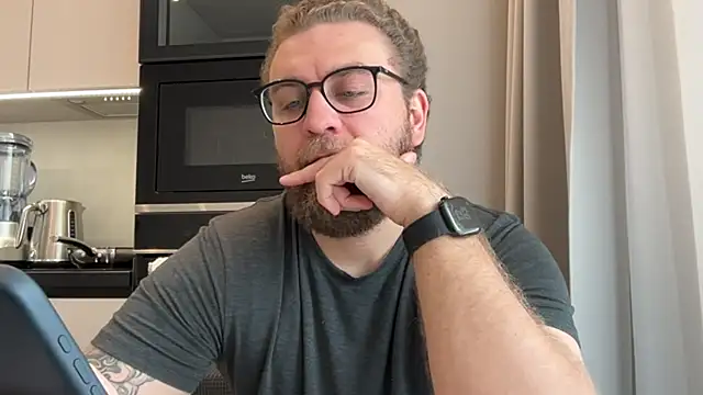 Bear bear  online show from April 14, 9:03 am