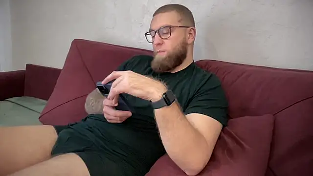 Snapshot of Bear_bear_ chatting on March 21, 10:17 am Bear bear online show from March 21, 10:17 am