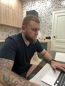 Snapshot of Bear_bear_ chatting on February 12, 7:56 pm Bear bear online show from February 12, 7:56 pm