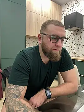 Snapshot of Bear_bear_ chatting on February 25, 2:58 pm Bear bear online show from February 25, 2:58 pm