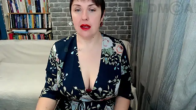 Rainbow lady online show from February 1, 3:38 am