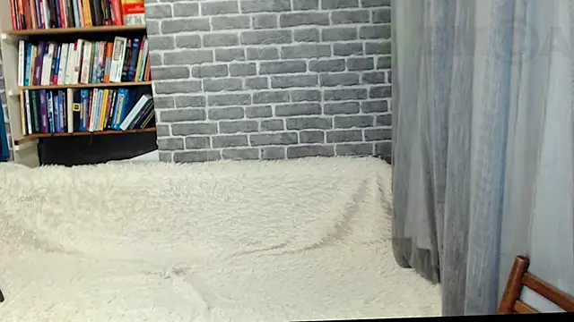 Snapshot of Rainbow_lady chatting on September 14, 2:28 pm Rainbow lady online show from September 14, 2:28 pm