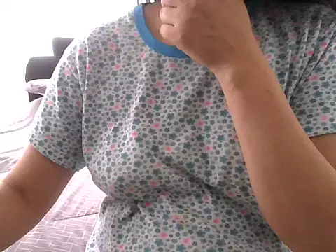 Snapshot of RAYA_1 chatting on October 7, 4:52 pm RAYA 1 online show from October 7, 4:52 pm