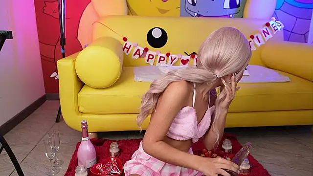 Snapshot of miss__maria chatting on February 14, 6:08 pm miss maria online show from February 14, 6:08 pm