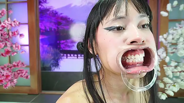 miss  maria online show from March 6, 9:09 pm