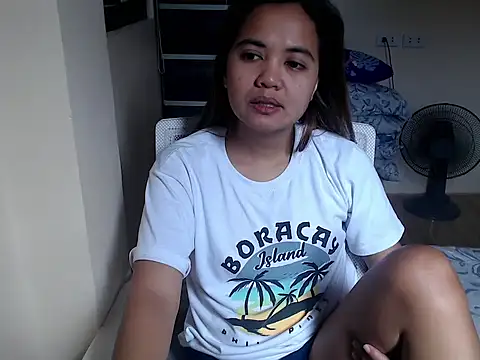 xTheLastVIRGINx online show from January 15, 5:11 am