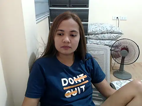 xTheLastVIRGINx online show from April 23, 1:24 pm