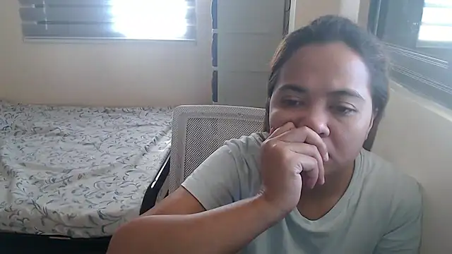 xTheLastVIRGINx online show from October 22, 6:35 am