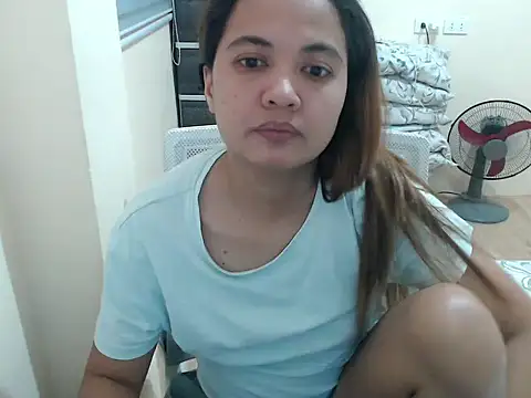 xTheLastVIRGINx online show from March 20, 3:35 pm