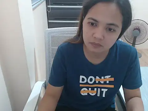 xTheLastVIRGINx online show from April 1, 2:36 pm