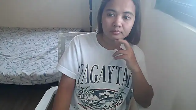 xTheLastVIRGINx online show from October 15, 5:39 am