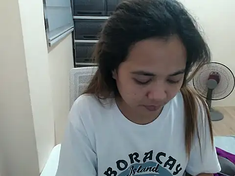 xTheLastVIRGINx online show from April 3, 5:08 pm