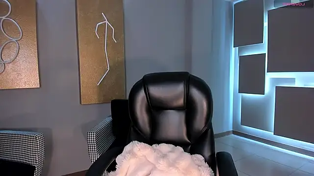 JuanitaClay online show from October 28, 12:48 pm