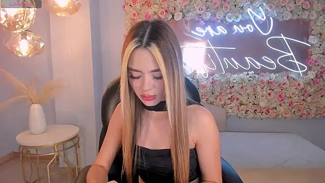 JuanitaClay online show from December 15, 12:22 pm