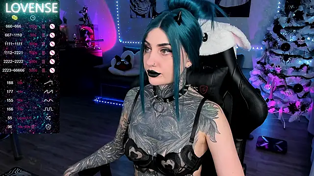 Snapshot of RachelQueen_ chatting on January 19, 6:31 am RachelQueen online show from January 19, 6:31 am