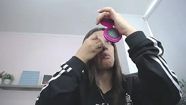 Snapshot of _juliana_rios chatting on November 8, 7:28 pm juliana rios online show from November 8, 7:28 pm