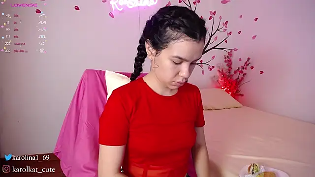 Snapshot of Karolina_1 chatting on February 11, 1:20 pm Karolina 1 online show from February 11, 1:20 pm