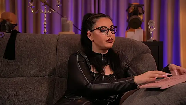 kelly kent online show from March 17, 12:10 am