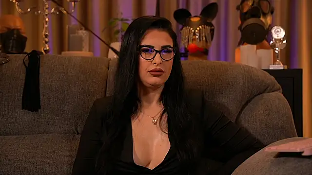 kelly kent online show from October 31, 11:00 pm