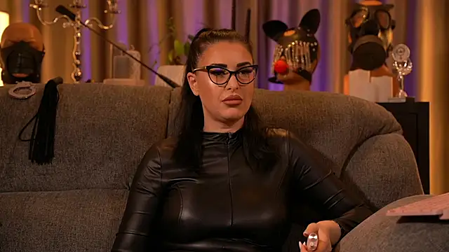 kelly kent online show from November 21, 9:03 pm