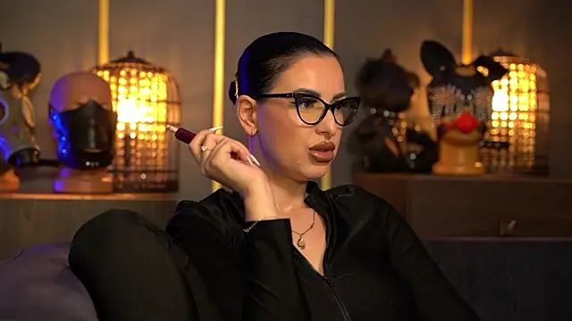 Snapshot of kelly_kent chatting on May 20, 11:24 pm kelly kent online show from May 20, 11:24 pm