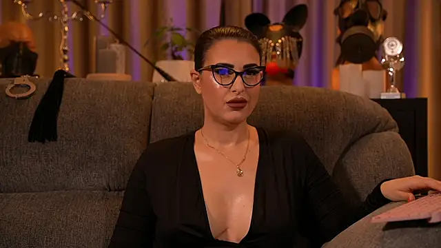 kelly kent online show from November 3, 12:27 am