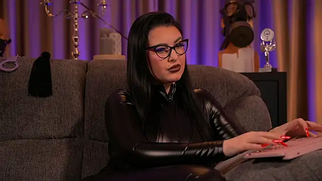 kelly kent online show from February 22, 3:01 am