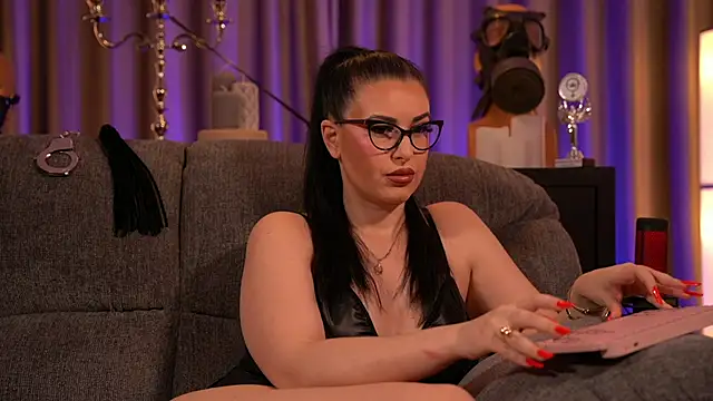 kelly kent online show from February 15, 4:36 am
