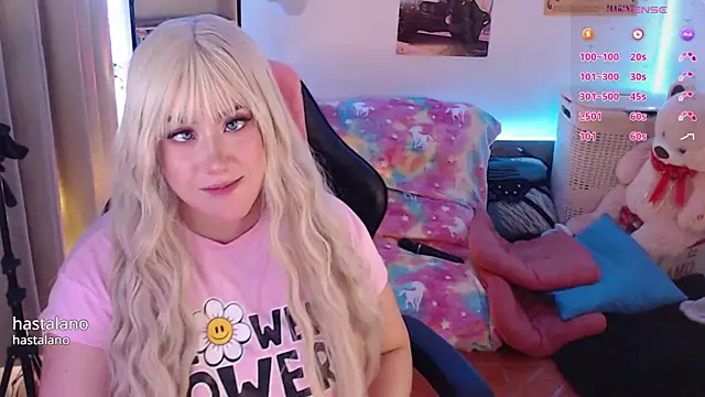 Emmy Ruiz online show from April 11, 2:52 am