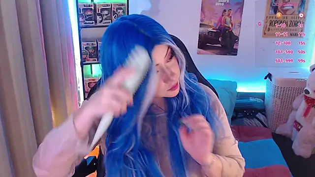 Emmy Ruiz online show from April 3, 3:13 am