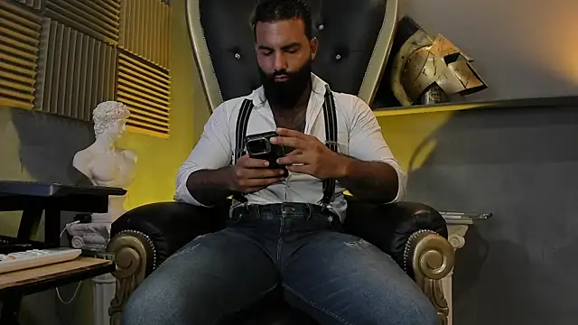 BeardAndrew online show from November 18, 5:22 am