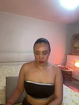 Snapshot of Freyja_soh chatting on February 18, 11:30 pm Freyja soh online show from February 18, 11:30 pm