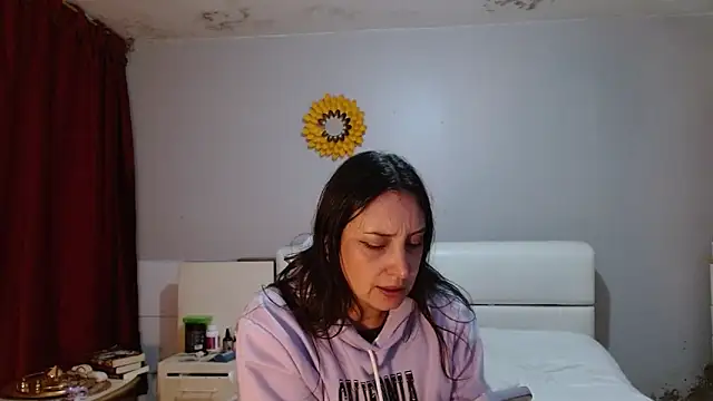 Freyja soh online show from April 16, 8:42 pm