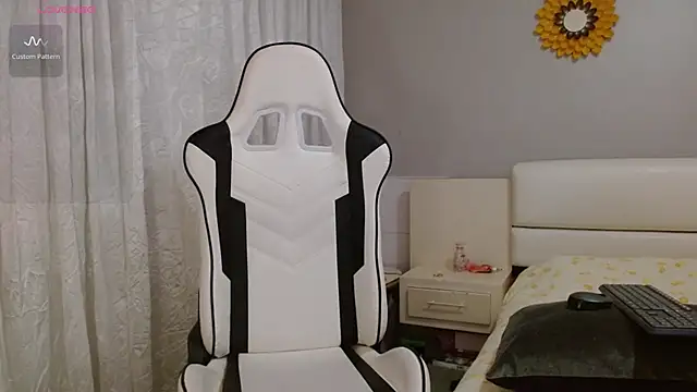 Freyja soh online show from October 23, 9:46 pm