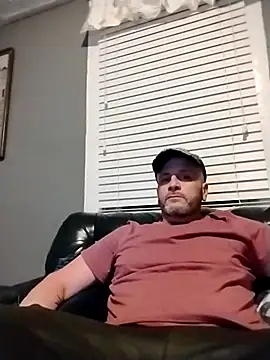 ShaneJames11 online show from December 2, 9:00 am