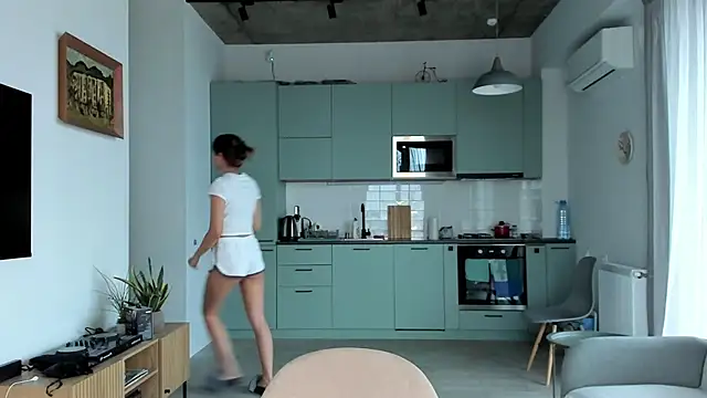 julias tapes online show from December 7, 8:05 am