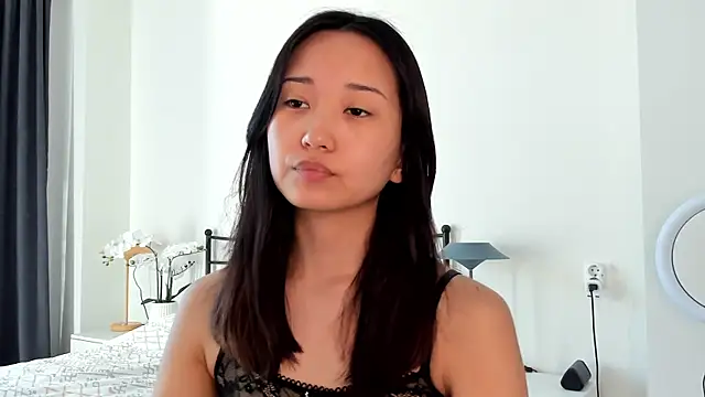 julias tapes online show from March 8, 5:59 am