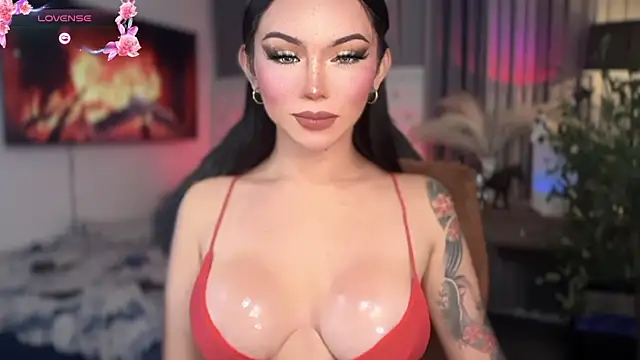 Snapshot of sassy_olivia chatting on June 25, 1:05 pm sassy olivia online show from June 25, 1:05 pm
