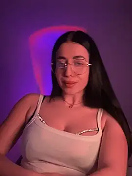 Snapshot of Emylia chatting on February 26, 9:53 pm Emylia online show from February 26, 9:53 pm