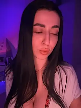 Snapshot of Emylia chatting on January 17, 7:27 pm Emylia online show from January 17, 7:27 pm