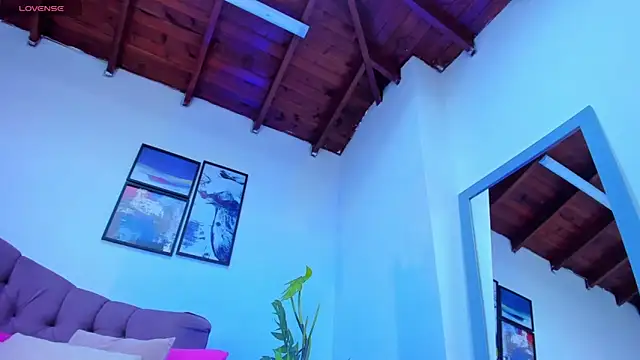 Gretta Queen online show from March 18, 10:15 pm