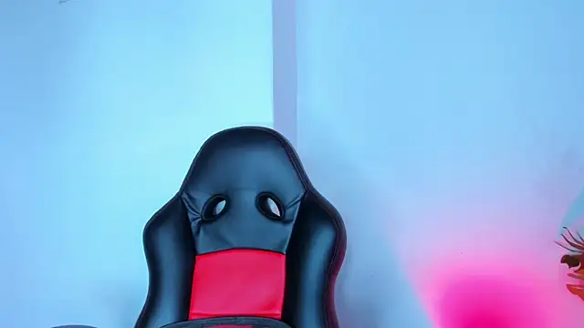 Gretta Queen online show from February 4, 5:41 pm